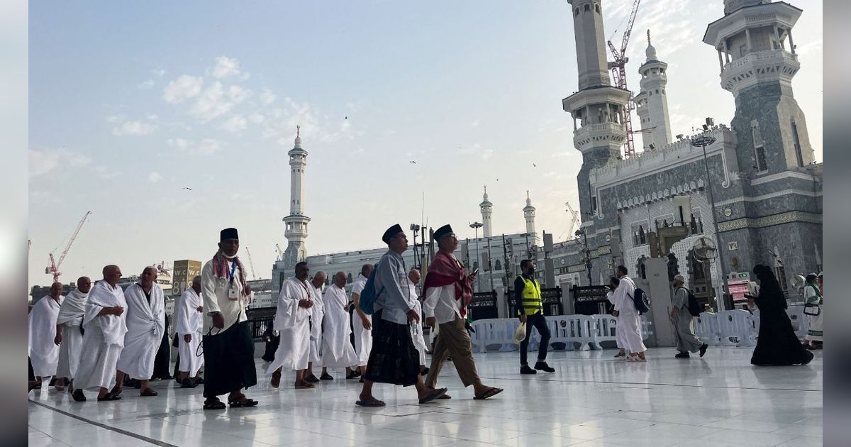 Geni Faruk Minta Thariq Halilintar Dipanggil Haji, Memang Apa Hukum Membanggakannya? Ini Kata Ustaz Abdul Somad