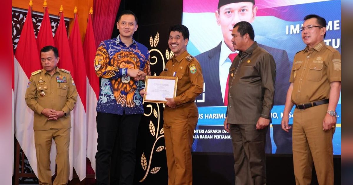 Menteri AHY Beri Penghargaan 4 Pemerintah Kabupaten/Kota di Jambi atas Kontribusi Meringankan BPHTB