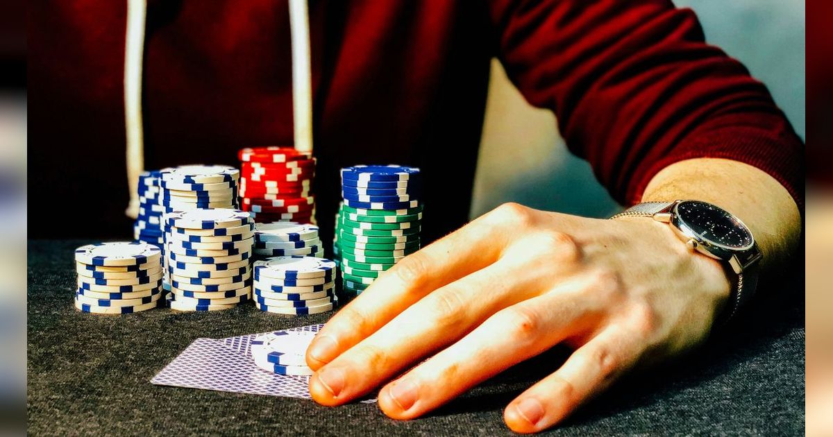 Jangan Sampai Pasangan Kamu Main Judi Online! Ini 6 Doa agar Tidak Terjerumus