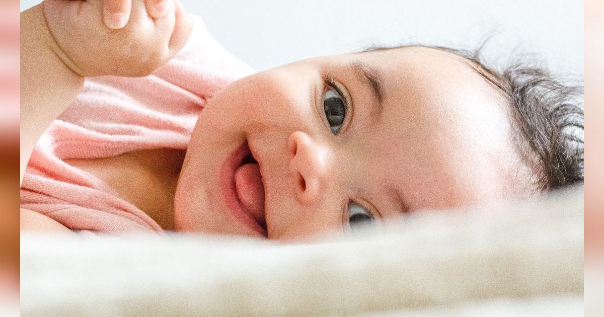 10 Tips Melebatkan Rambut Bayi secara Efektif, Gunakan Bahan Alami