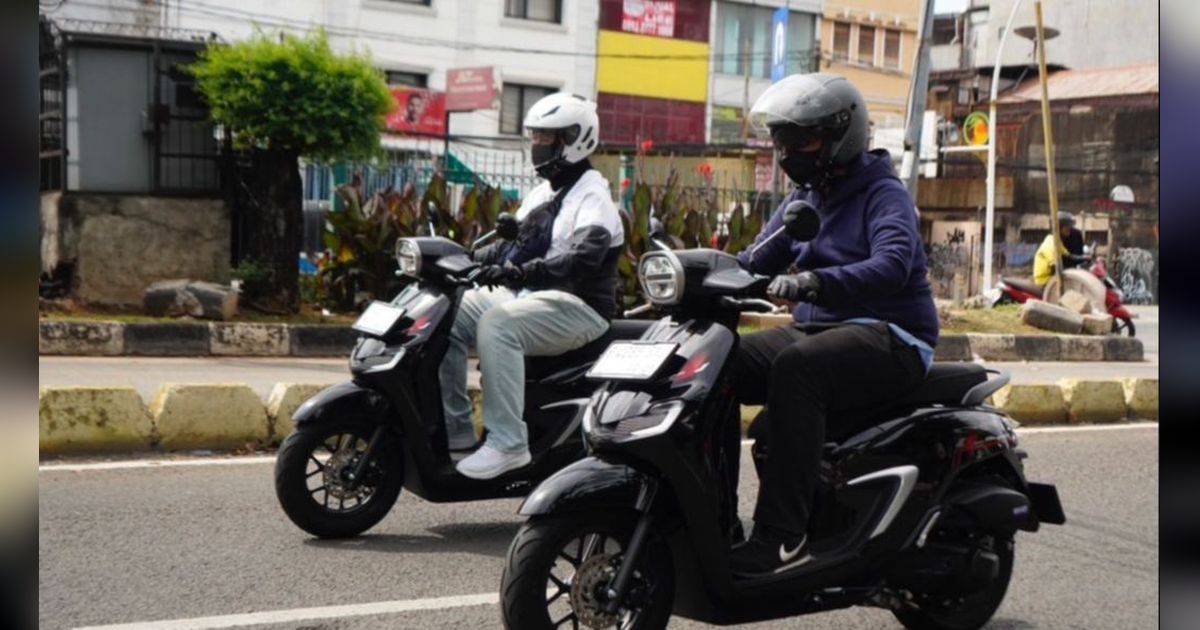 Kunci Utama dalam Mengendarai Motor Matic di Musim Hujan adalah Persiapan Ekstra