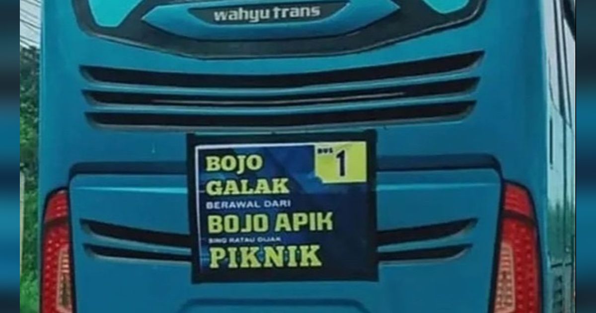 10 Potret Tulisan S3 Marketing di Bus, Ajak Orang-orang Kurang Piknik untuk Berlibur