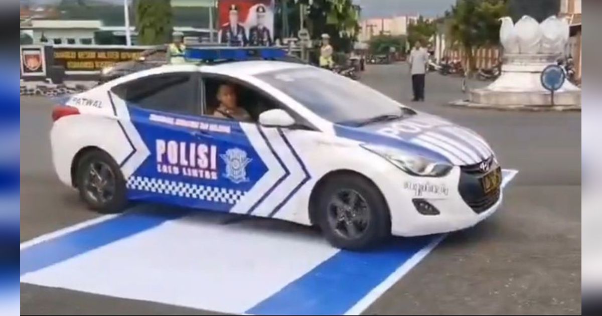 Viral Mobil Polisi Lindas Bendera Israel di Banjarnegara, Begini Faktanya