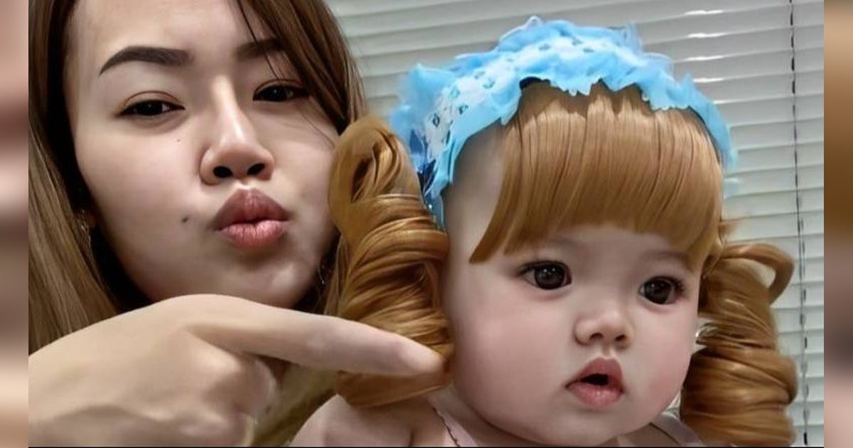 Potret Lucu Bayi Briella yang Sering Dikira Boneka, Gemasnya Gak Kuat!