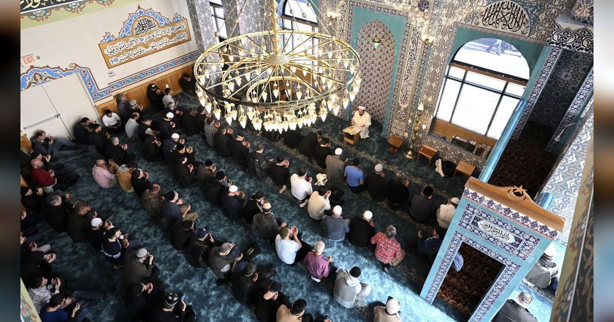 Cara Memakmurkan Masjid, Jangan Cuma Dipamerkan