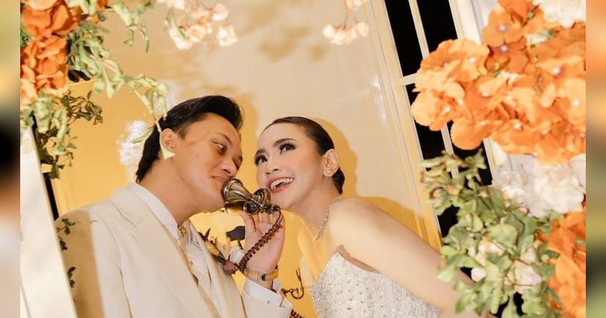 Tingkah Kemesraan Pengantin Baru Rizky Febian dan Mahalini Bikin Riuh: Cium Aroma Ketek Istri, Dibalas Serbuan Kecupan