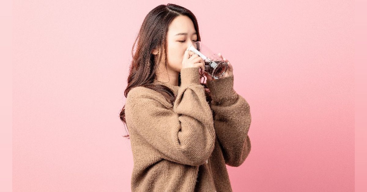 Apa Saja Bahaya Rutin Konsumsi Minuman Berkarbonasi?