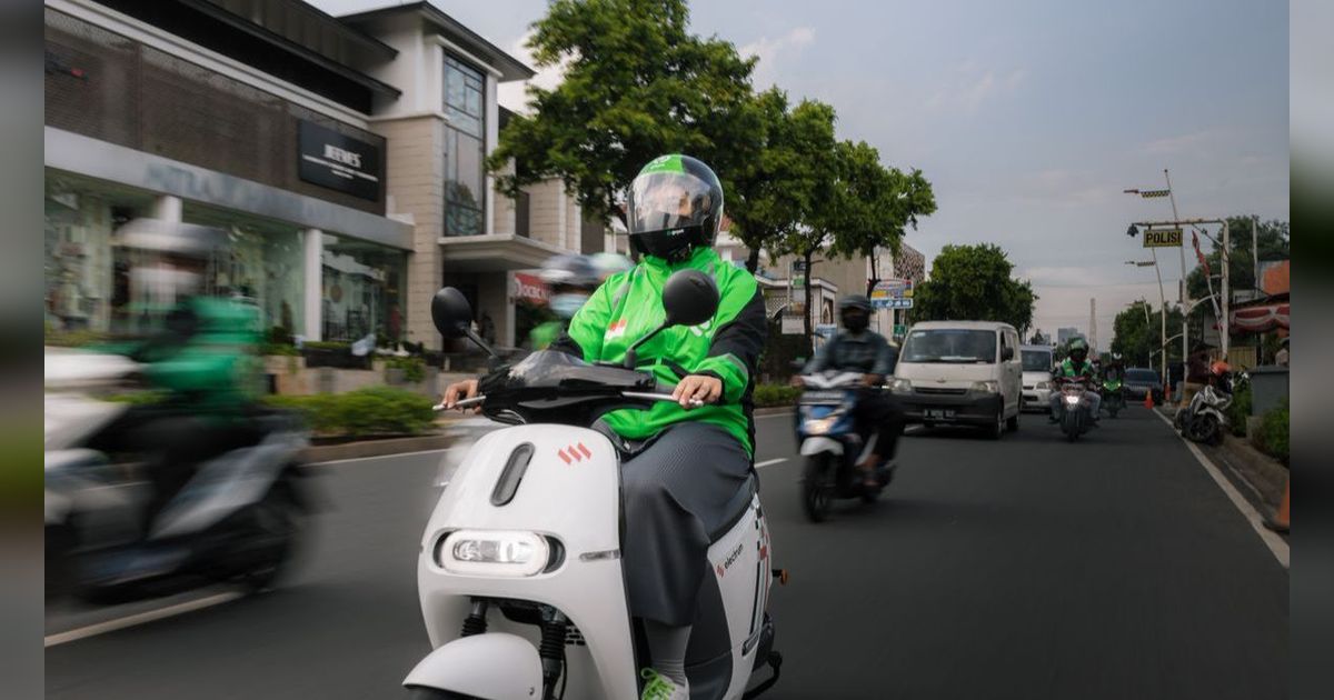 10 Potret Driver Ojol Bawa Orderan Makanan, Malah Penuh Penderitaan Selama Perjalanan