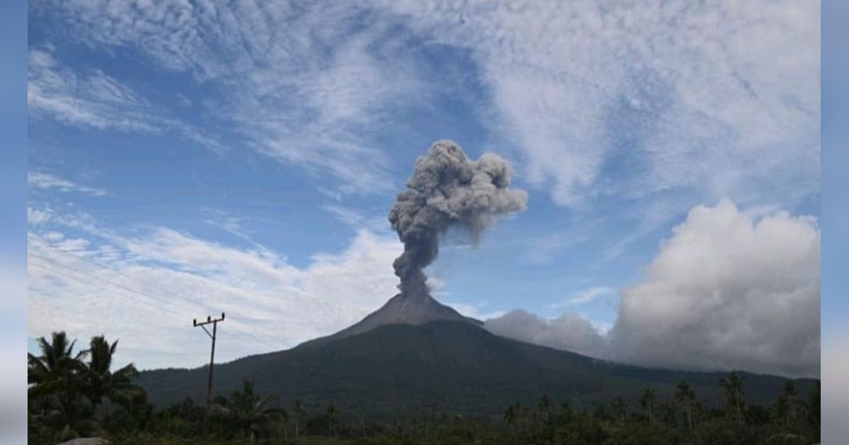 Gunung Api Lewotobi Laki-laki Kembali Erupsi, Kolom Abu Setinggi 900 Meter