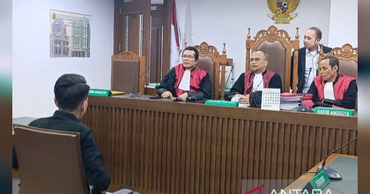 Selebgram Adam Deni Divonis 6 Bulan Penjara Terkait Kasus Pencemaran Nama Ahmad Sahroni