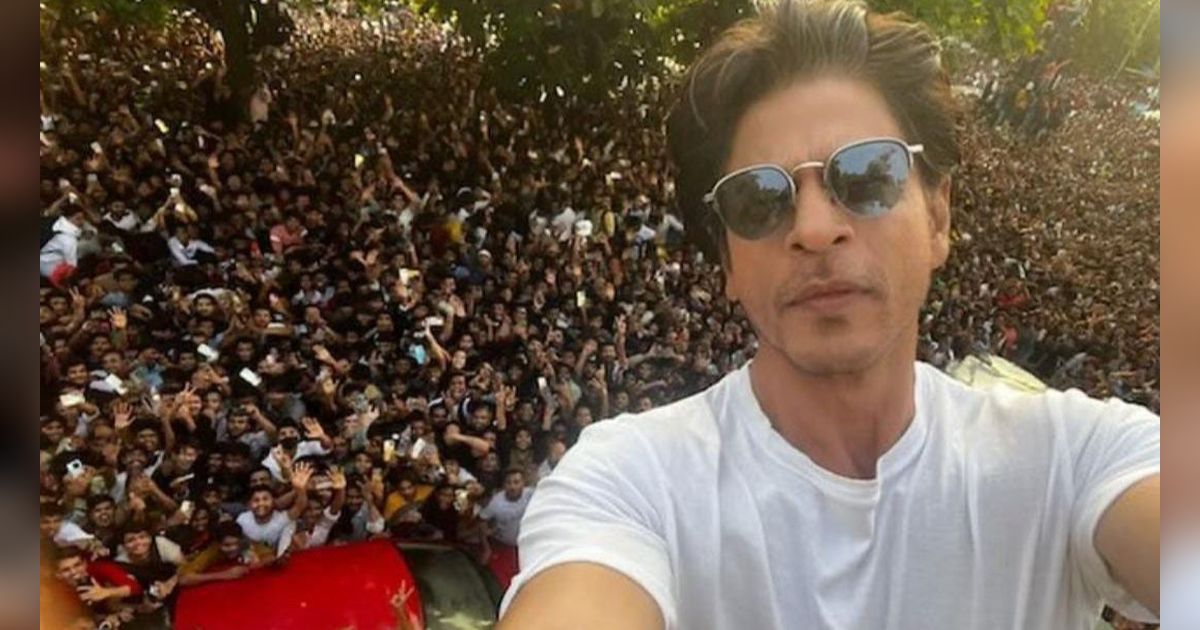 Penampilan Berbeda Shah Rukh Khan di Pernikahan Keluarga Tajir India, Disebut Mirip Johnny Depp