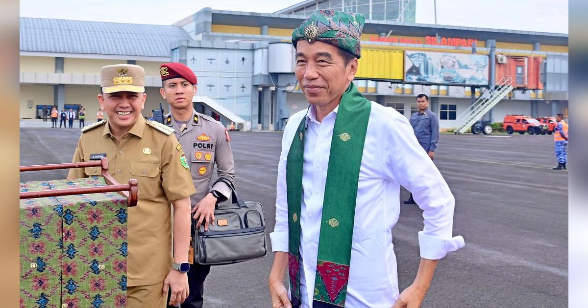 Sejumlah Reklame dan Spanduk 'Selamat Datang' Sambut Presiden Jokowi Kunker di Sumsel