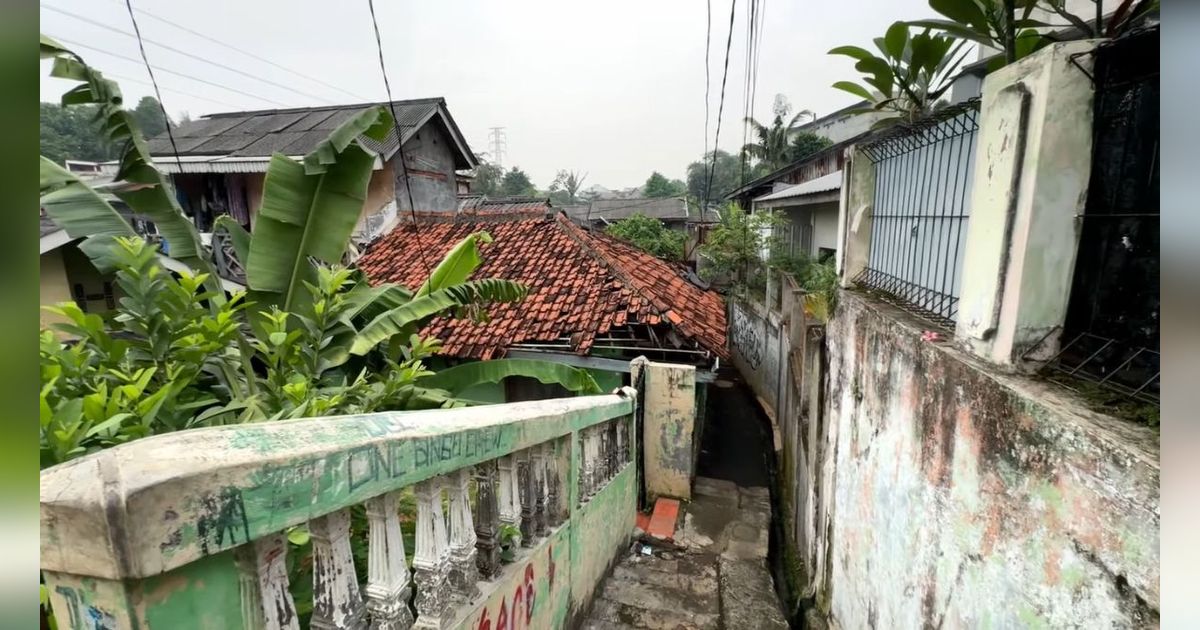 Potret Permukiman Terbengkalai Puluhan Tahun di Tengah Kota Jakarta, Sunyi Tanpa Kehidupan Bak Kampung Mati