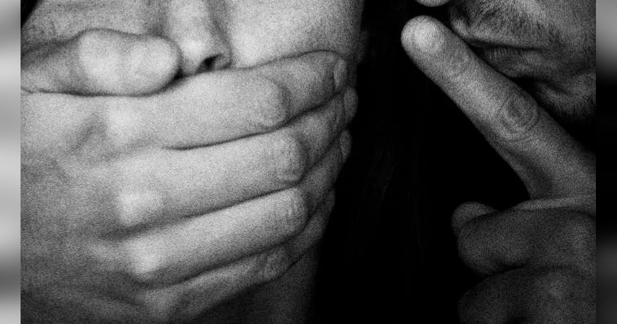Siswi SD Diperkosa Tetangga hingga Hamil, Bayinya Dibuang di Teras Rumah Warga