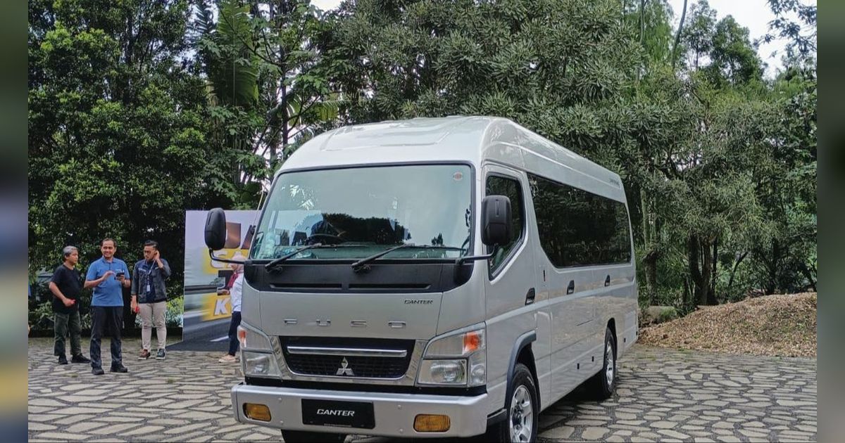 Mitsubishi Fuso Canter Bus Pakai Karoseri Penggarap Bus Mercedes PO Haryanto