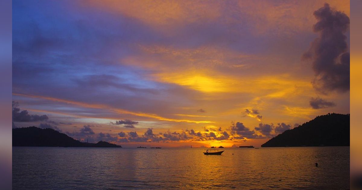 Liburan ke Pantai Carolina, Destinasi Wisata yang Sudah Populer Sejak Tahun 80-an di Bungus Selatan