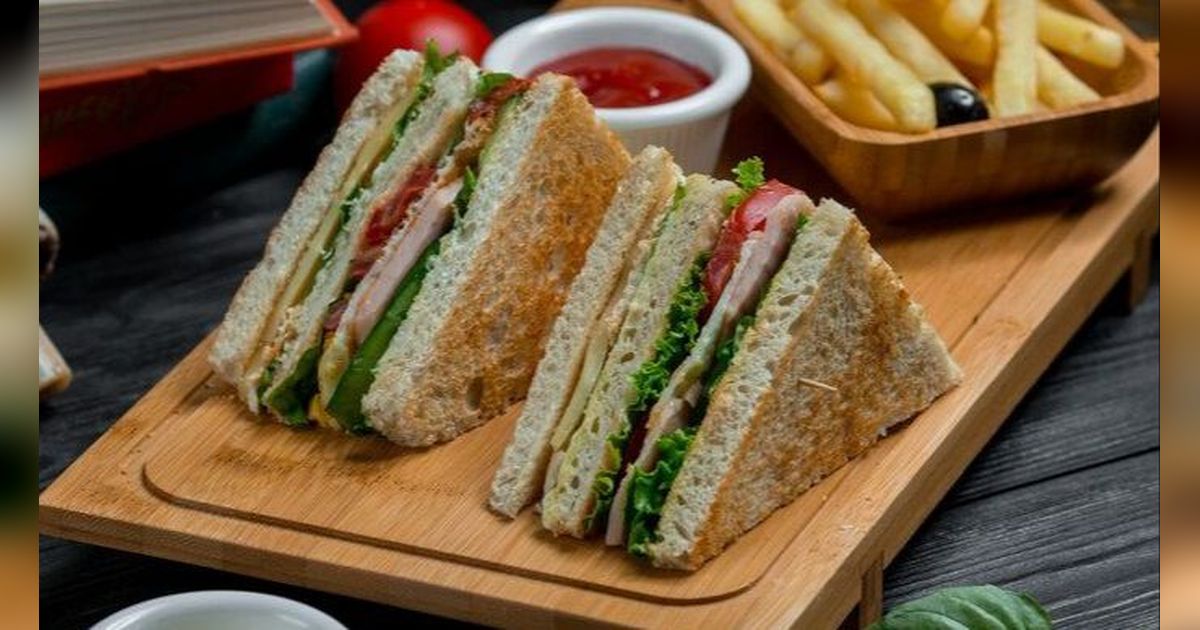 Jadi 'Sandwich Generation' Selama 11 Tahun, Orang Ini Curhat Akhirnya Bisa Menabung