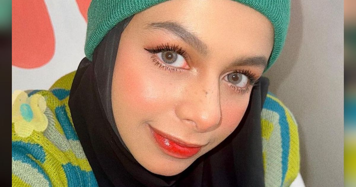Dilla Jaidi Bagikan Pengalaman Seru Bikin Blush On Sendiri di Shanghai