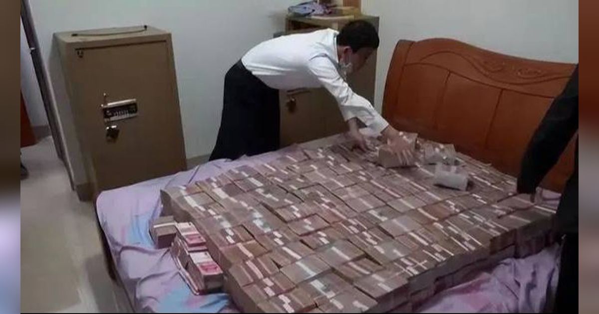 Lansia Simpan Uang Miliaran Rupiah di Bawah Kasur karena Tak Percaya Bank, Raib dalam Semalam Digarong Cucu