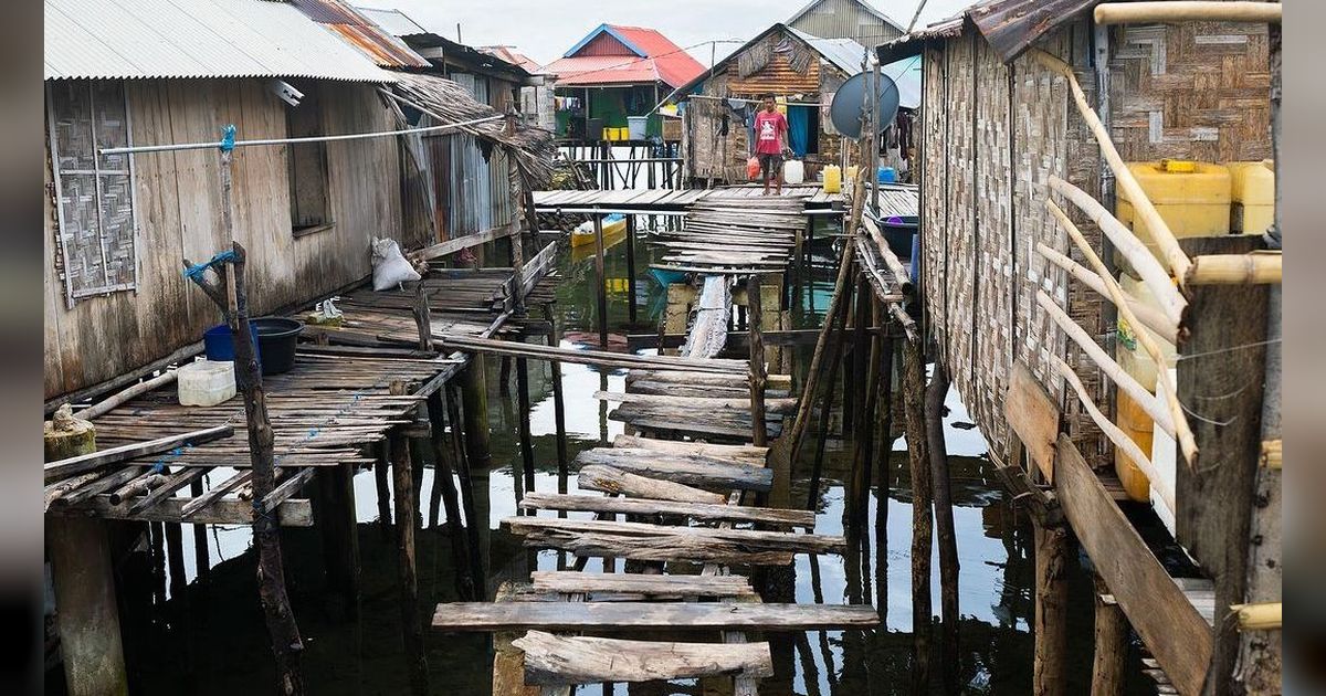 Viral Aksi Bule Denmark Perbaiki Jembatan Warga di Wakatobi Tuai Pujian, Kades Malah Kecewa Tak Diberitahu