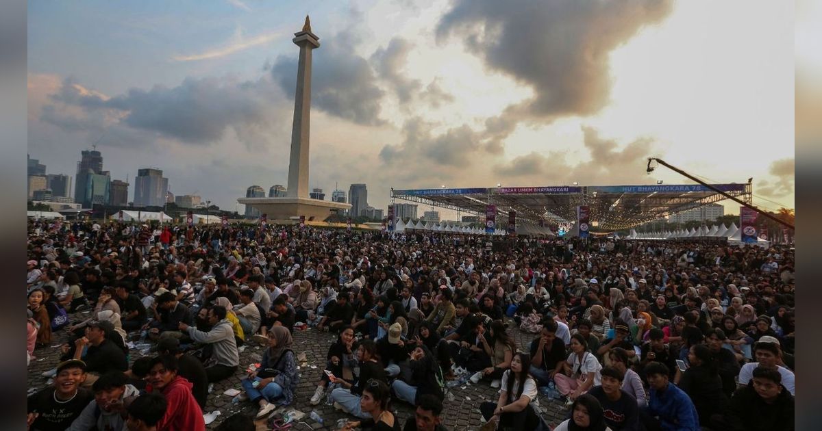 FOTO: Ramainya Monas Dipadati Ribuan Warga yang Datang ke Pesta Rakyat HUT ke-78 Bhayangkara