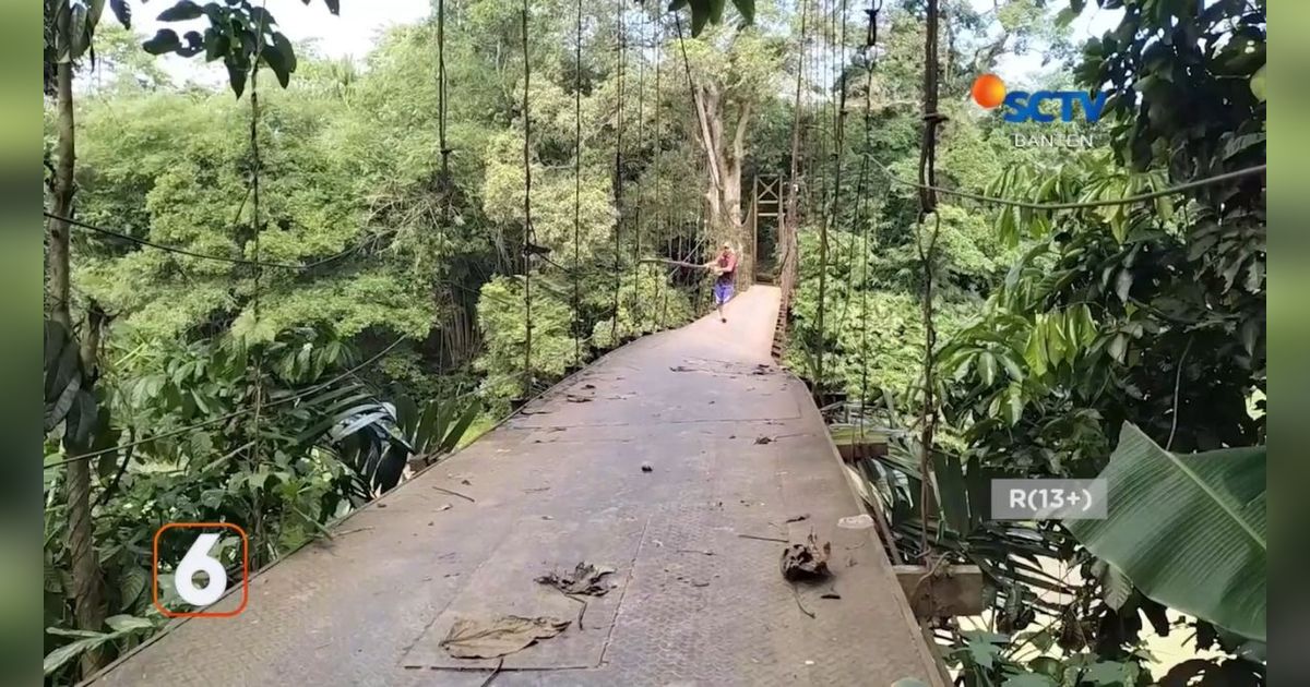 Bikin Warga Gemetar dan Takut Jatuh ke Sungai, Jembatan Gantung Desa di Lebak Ini Kondisinya Memprihatinkan