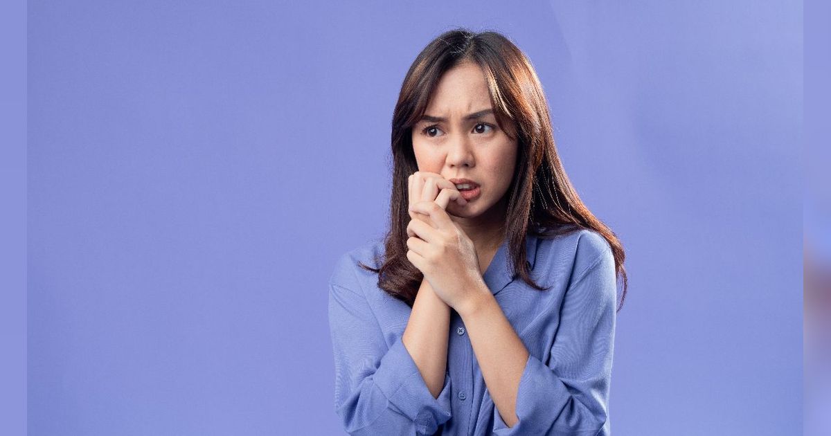 Makan Permen Asam hingga Pegang Es Batu, Deretan Cara untuk Turunkan Level Panik