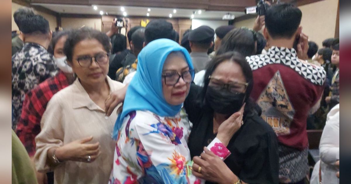 Tangis Keluarga Pecah saat Lihat SYL Divonis 10 Tahun Penjara