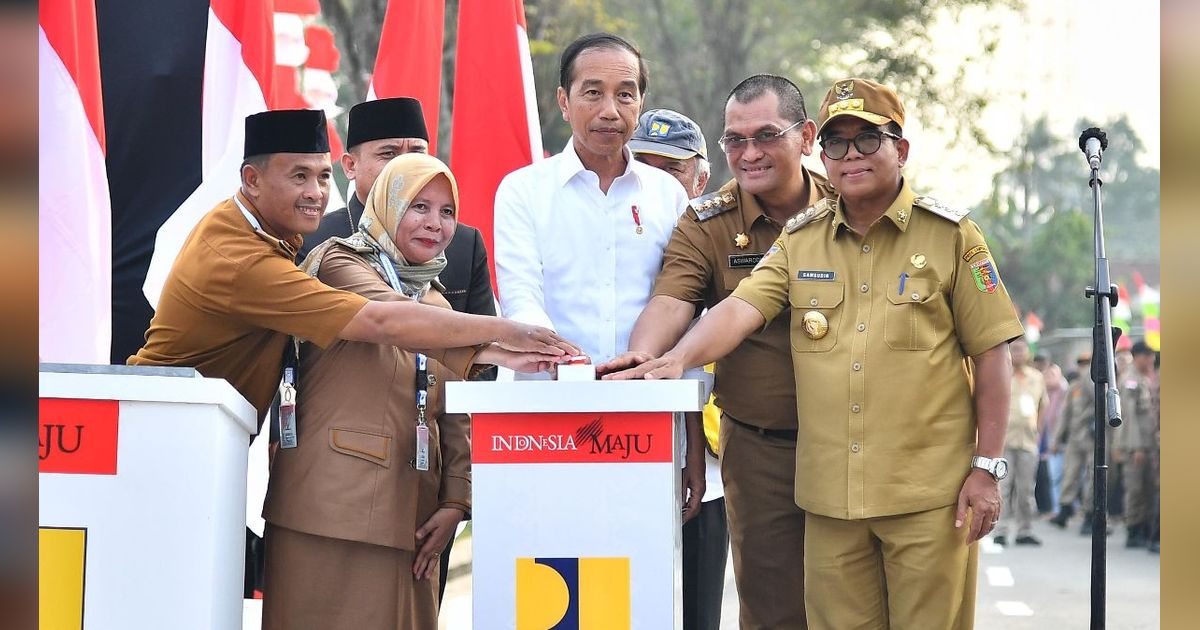 Presiden Jokowi Resmikan Infrastruktur Jalan di Lampung Utara Senilai Rp806 Miliar