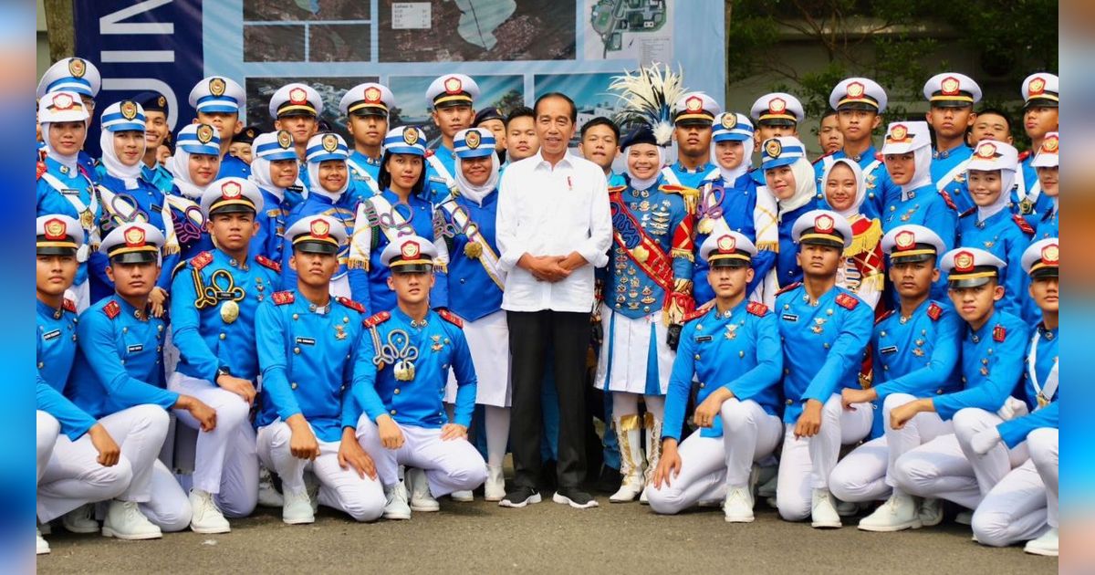 Didampingi Zulhas, Presiden Resmikan ‘Jokowi Learning Centre’ di SMA Kebangsaan Lampung