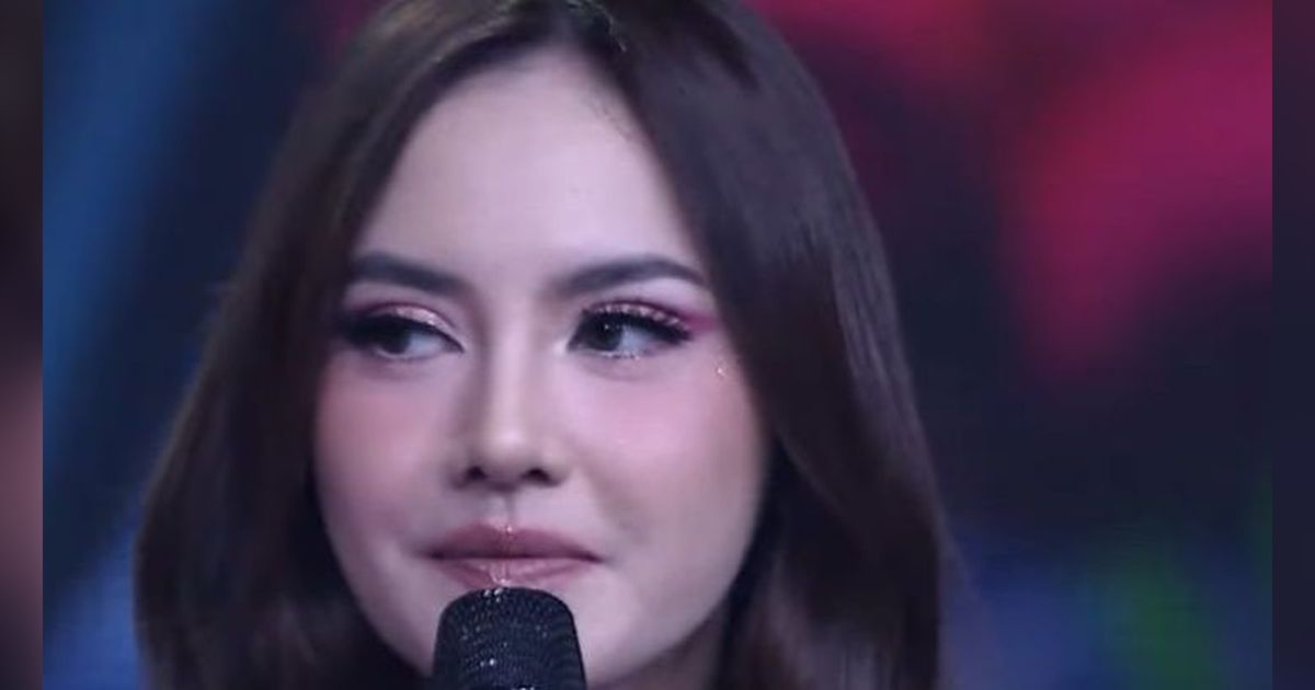 Banjir Hujatan Usai Oplas Hidung, Mahalini Nangis Sesenggukan di Tengah Konser