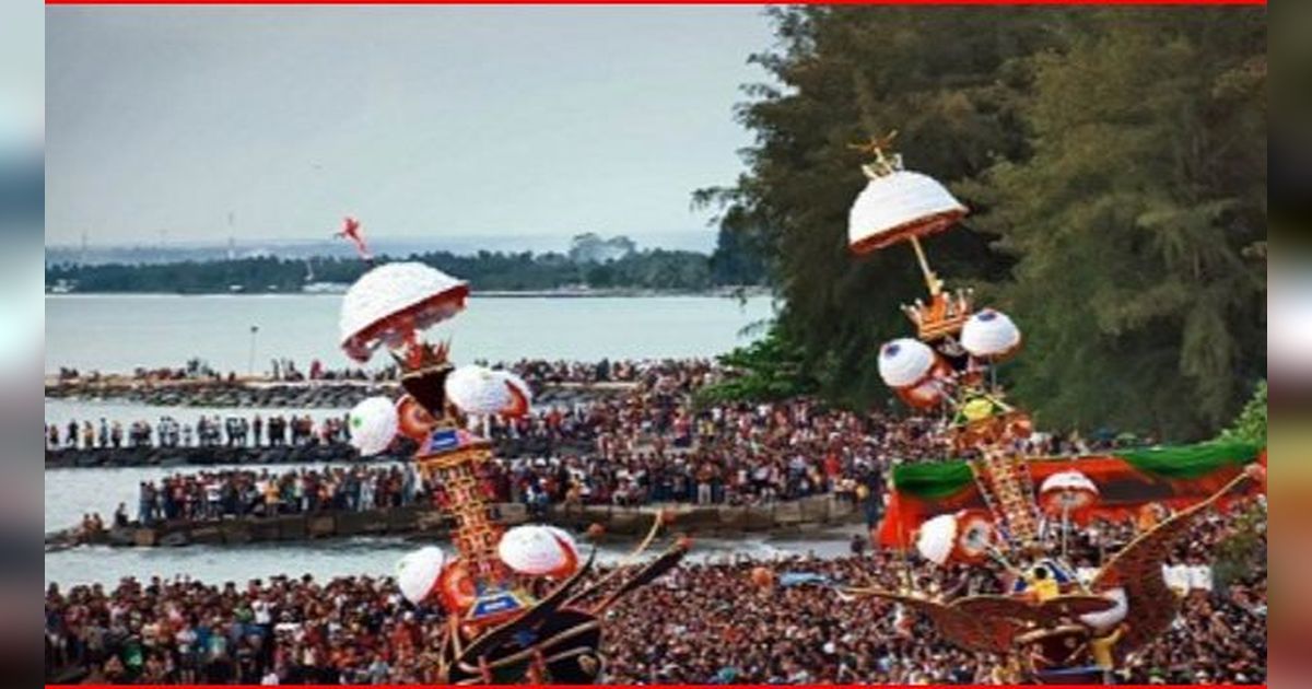 5 Tradisi Menyambut 10 Muharram di Indonesia, Mulai dari Arak-Arakan hingga Makan Bubur Bareng