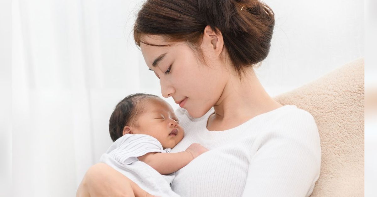 Sedang Baby Blues, Psikolog Tetap Anjurkan Ibu Berusaha Berikan ASI pada Bayi