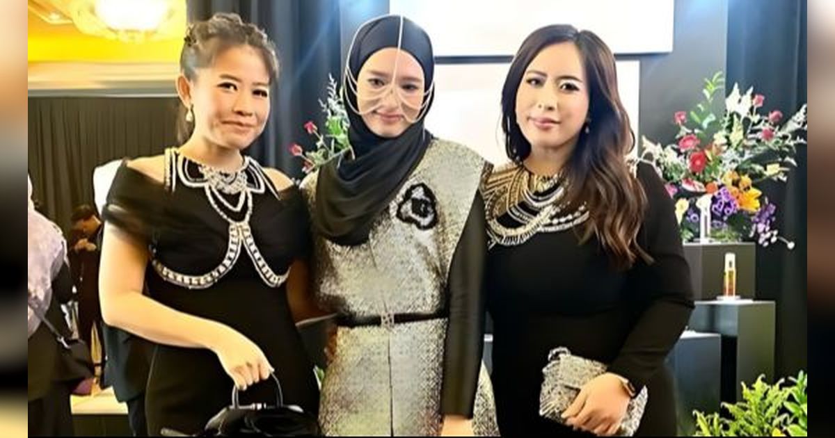 Deretan Potret Inara Rusli Bertemu Rekan Artis dan Model, Aksesoris Wajahnya Bikin Salfok