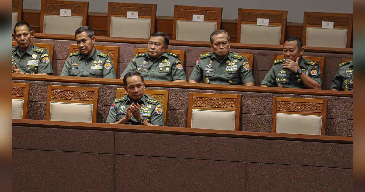 VIDEO: Usulan Panglima di Revisi UU TNI Soal Prajurit Berbisnis, Usia Pensiun & Urusan Kematian