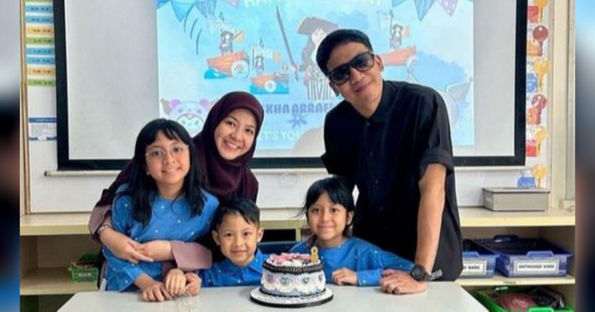 Desta dan Natasha Rizky Kompak Hadir di Sekolah, 8 Foto Ulang Tahun Miskha Yang Ke-8