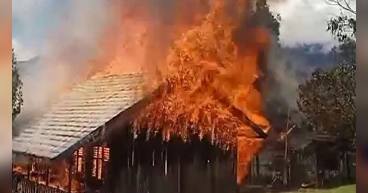 Kebrutalan OPM Hancurkan Masa Depan Anak Papua, Tega Bakar Sekolah Rata dengan Tanah