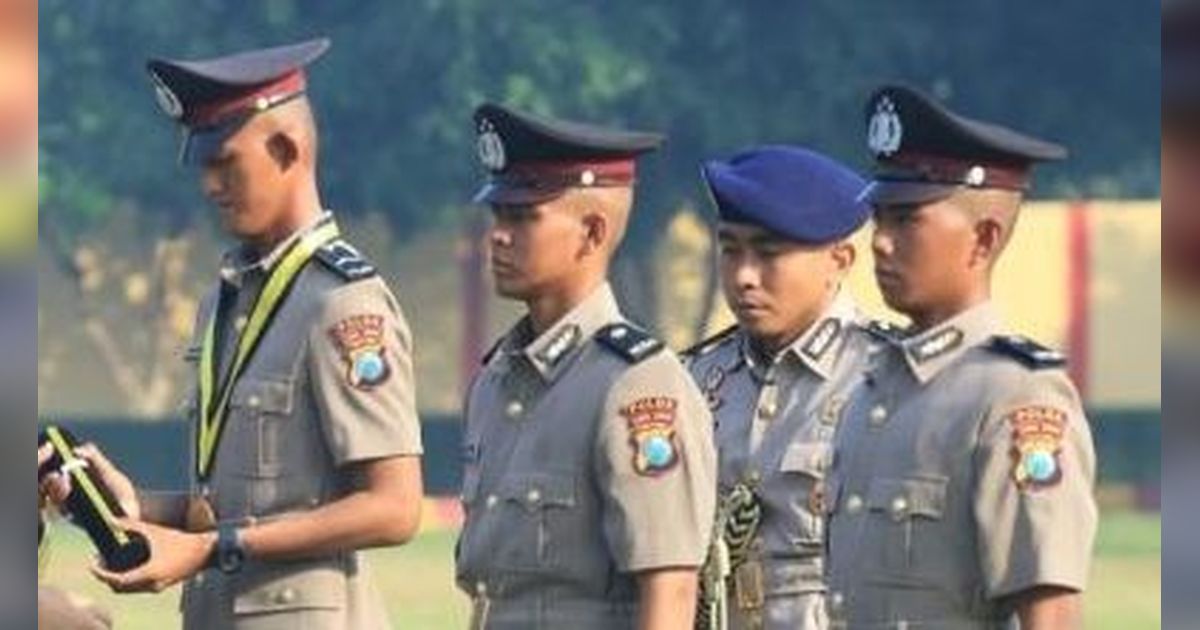 Bapaknya Jenderal Marinir TNI AL Anaknya Jadi Bintara Polri, Momen Peluk Cium Kelulusan Penuh Haru