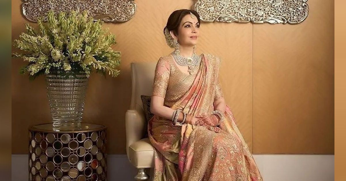 Jadi Istri Orang Terkaya di Asia, 8 Potret Nita Ambani di Pernikahan Sang Anak, Penampilannya Bikin Melongo