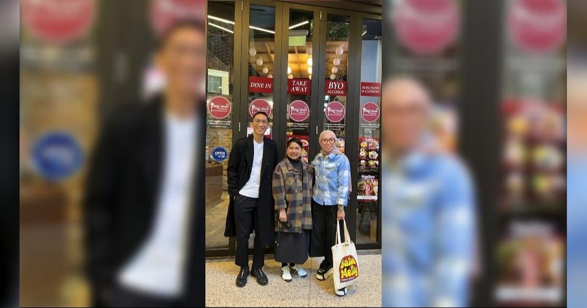 Liburan di Brisbane, Melly Goeslaw Bahagia Ada Restoran Indonesia di Dekat Tempat Tinggal Anaknya 'Bisa Titip Abe'