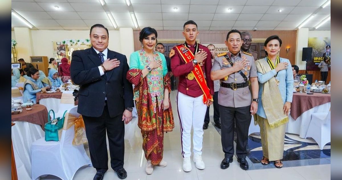 Senyum Bahagia Bos E-commerce Indonesia Sang Anak Dilantik Jadi Perwira Polisi, Kini Pangkatnya Ipda