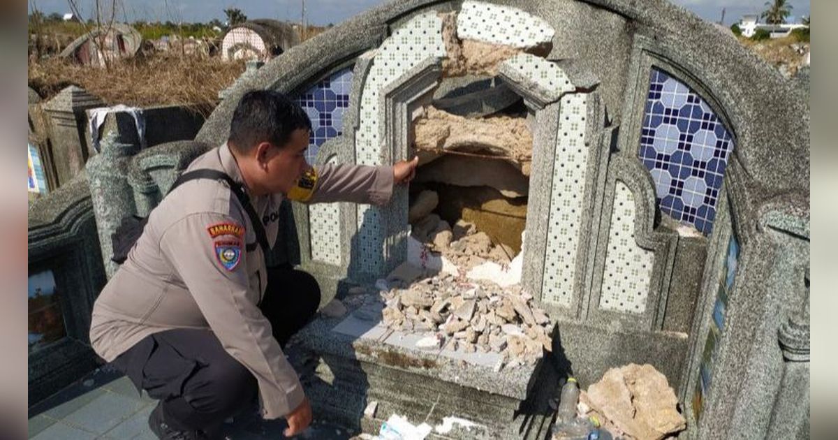 Belasan Makam Etnis Tionghoa Diacak-acak Orang Tak Dikenal, Besi dan Papan Nisan Hilang