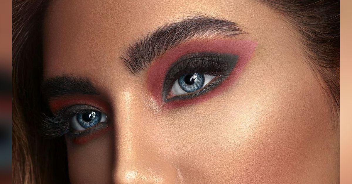 Tak Lagi Khawatir Eyeshadow Gelap jadi Berantakan dengan Pakai Tisu