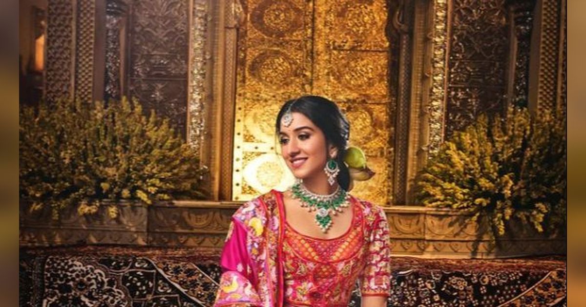 Potret Radhika Ambani Berbalut Busana Sari dan Berlian Besar di Pesta  Pernikahan yang Ditaksir Senilai Rp9,7 Triliun