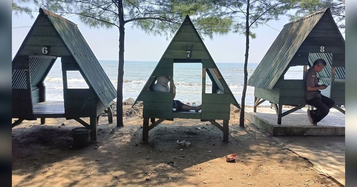 Viral Sejoli Mesum di Pantai Sigandu, Satpol PP Batang Larang Gazebo Tertutup