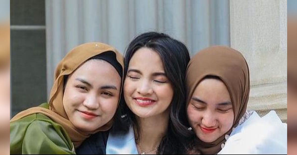 7 Potret Kebersamaan Xaviera Putri dengan Kedua Kakaknya yang Sama-Sama Pintar dan Lulusan Universitas Bergengsi