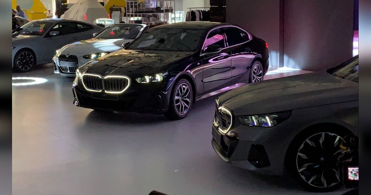 BMW Luncurkan 5 Model Baru di GIIAS 2024, Ada Satu Mobil Listrik