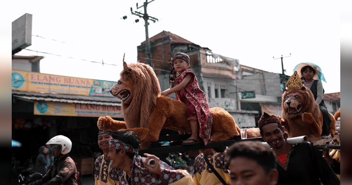 Tradisi Unik Anak-Anak di Tasikmalaya yang Akan Disunat, Wajib Dimandikan dan Diarak Keliling Kampung