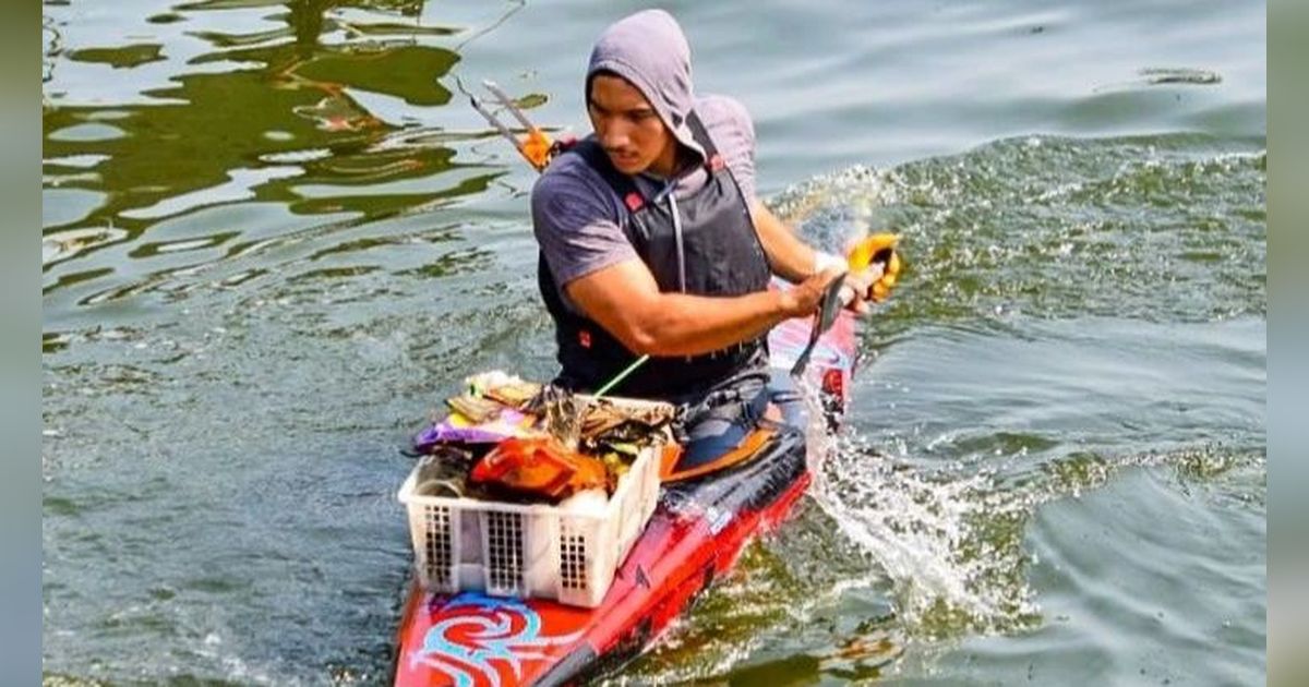 Kegigihan Pemuda Kumpulkan Sampah di Danau Pakai Kano Bikin Takjub Bule, Ternyata Ada Kegiatan Lanjutannya