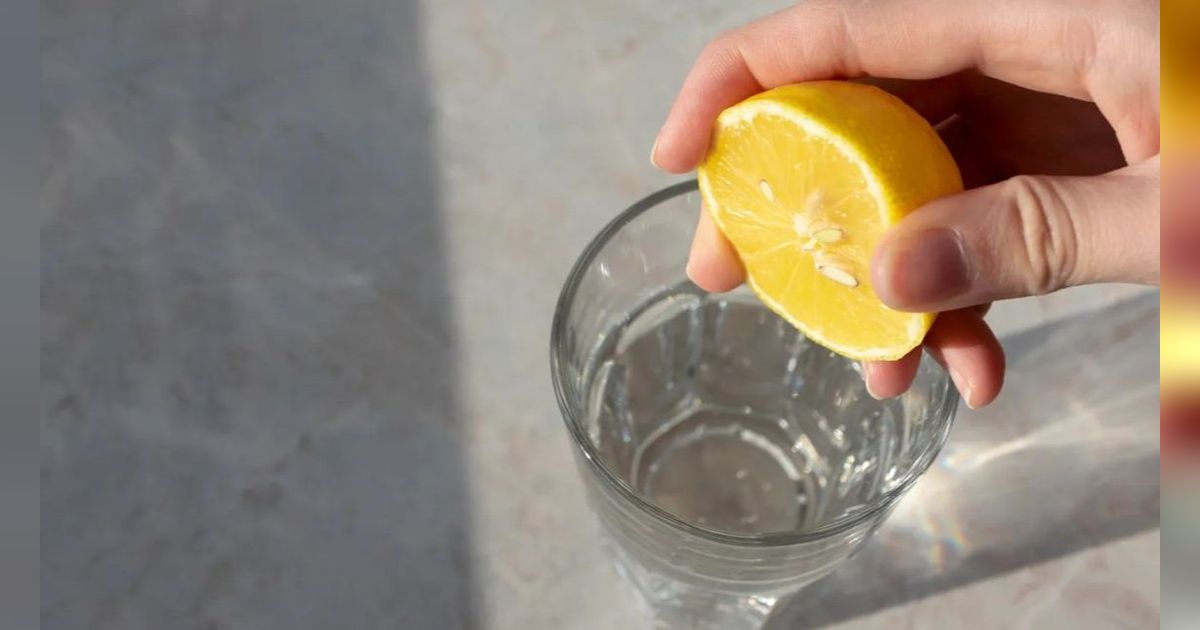 9 Manfaat Minum Perasan Lemon untuk Kesehatan, Bantu Detoksifikasi Tubuh